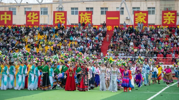 道中华|凝聚起中华民族伟大复兴...